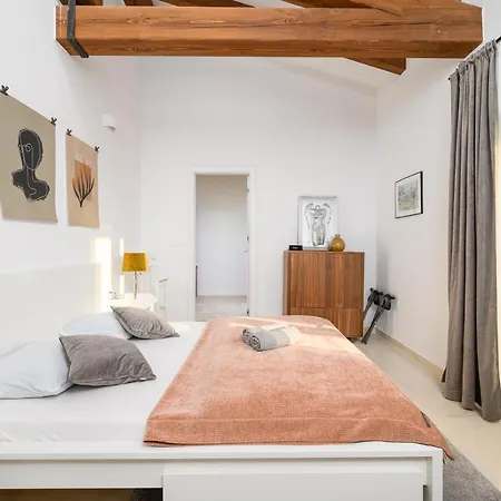 Linnelle Seaview- Rovinj, Heated Pool Villa *