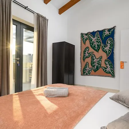Linnelle Seaview- Rovinj, Heated Pool *
