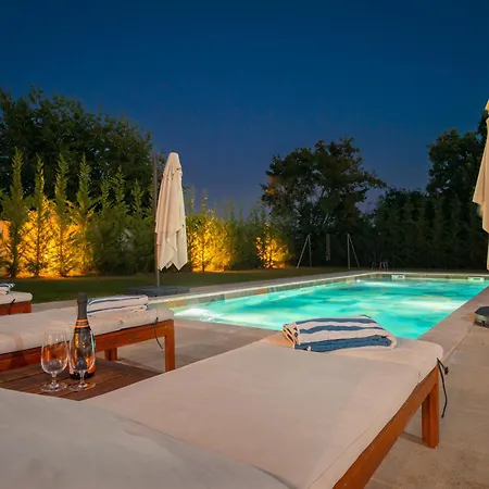 Linnelle Seaview- Rovinj, Heated Pool Villa Burići