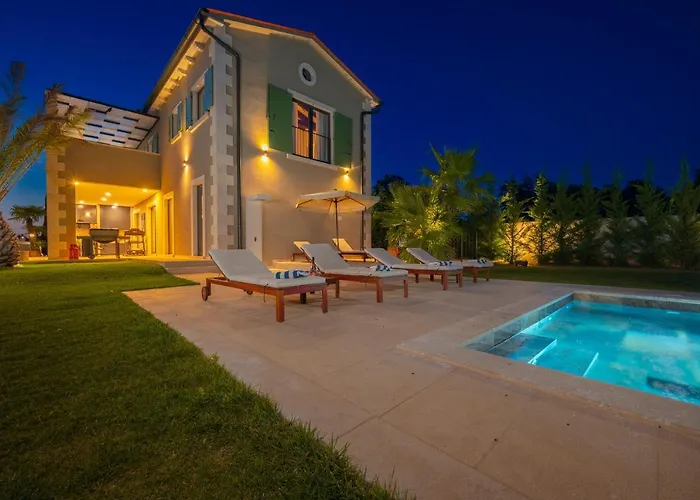 Linnelle Seaview- Rovinj, Heated Pool *