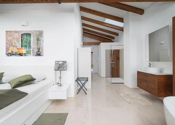 Linnelle Seaview- Rovinj, Heated Pool Villa *