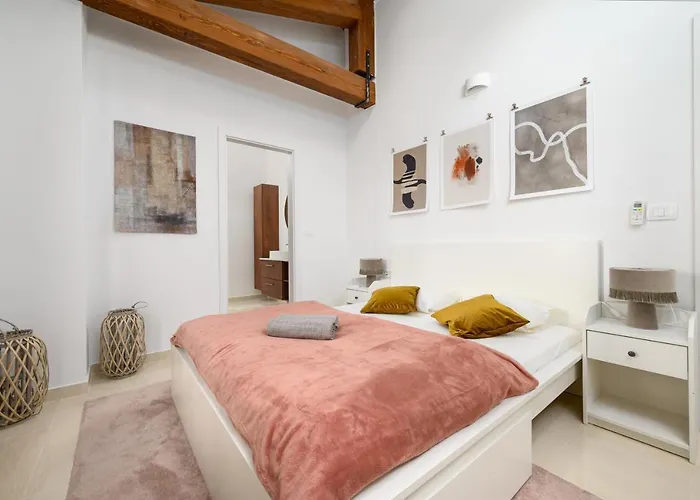 Linnelle Seaview- Rovinj, Heated Pool Villa *