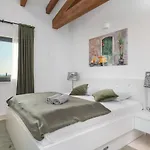 Linnelle Seaview- Rovinj, Heated Pool Burići