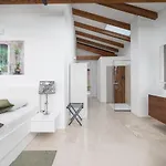 Linnelle Seaview- Rovinj, Heated Pool Villa *