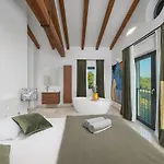 Linnelle Seaview- Rovinj, Heated Pool Villa
