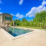 Linnelle Seaview- Rovinj, Heated Pool *