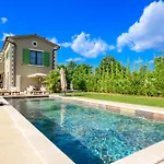 Linnelle Seaview- Rovinj, Heated Pool * Burići