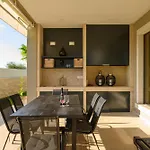 Linnelle Seaview- Rovinj, Heated Pool Villa
