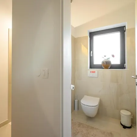 Linnelle Seaview- Rovinj, Heated Pool * Burici
