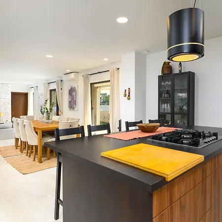 Linnelle Seaview- Rovinj, Heated Pool * Burici