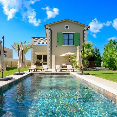 Linnelle Seaview- Rovinj, Heated Pool Burici