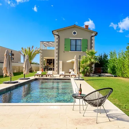 Villa Linnelle Seaview- Rovinj, Heated Pool Burici