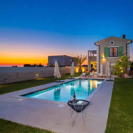 Linnelle Seaview- Rovinj, Heated Pool *