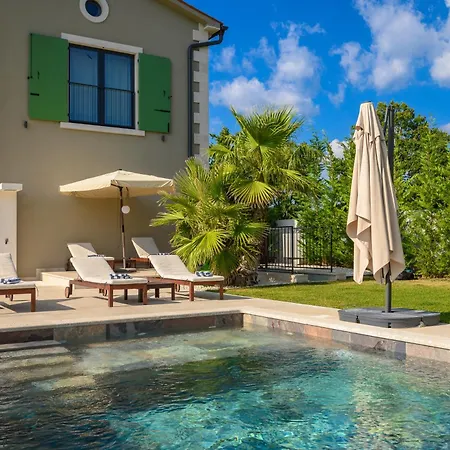 Linnelle Seaview- Rovinj, Heated Pool Burici