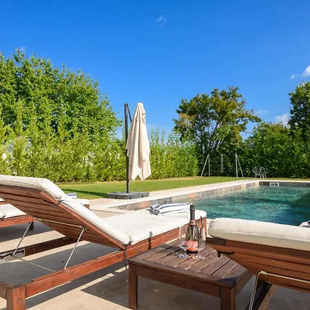 Linnelle Seaview- Rovinj, Heated Pool